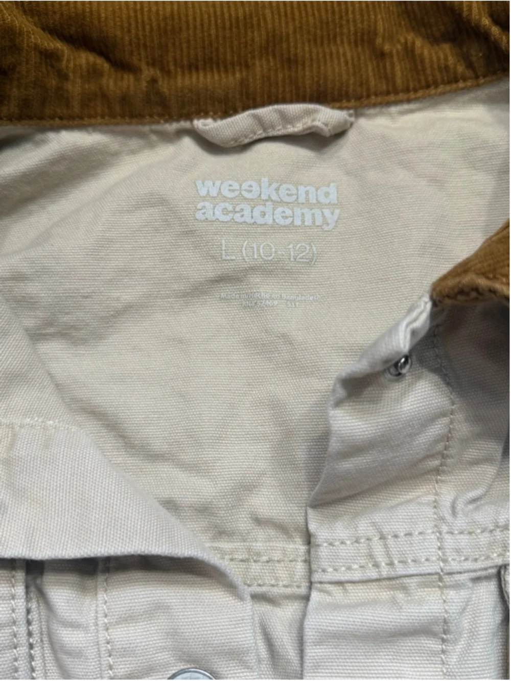 Girls Cropped khaki jacket from Weekend Academy sz 10/12